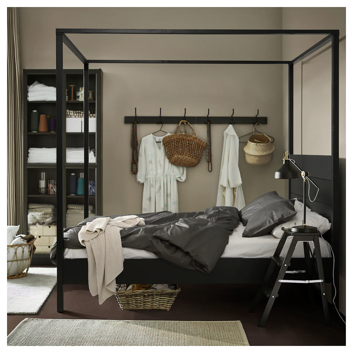 IKEA YTTERVÅG Fourposter Bed Frame Black/Lönset Queen Graybrown/wood - Image 7