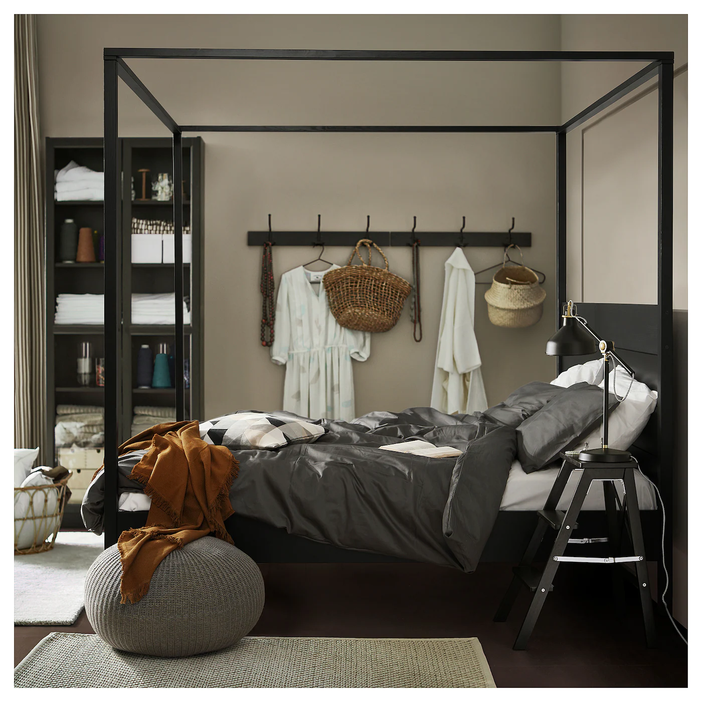 IKEA YTTERVÅG Fourposter Bed Frame Black/Luröy King Graybrown/wood - Image 6
